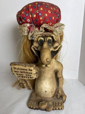Vintage Hand Carved Wood Kitchen Witch Troll Figurine Folk Art Straw Hair 10.5”